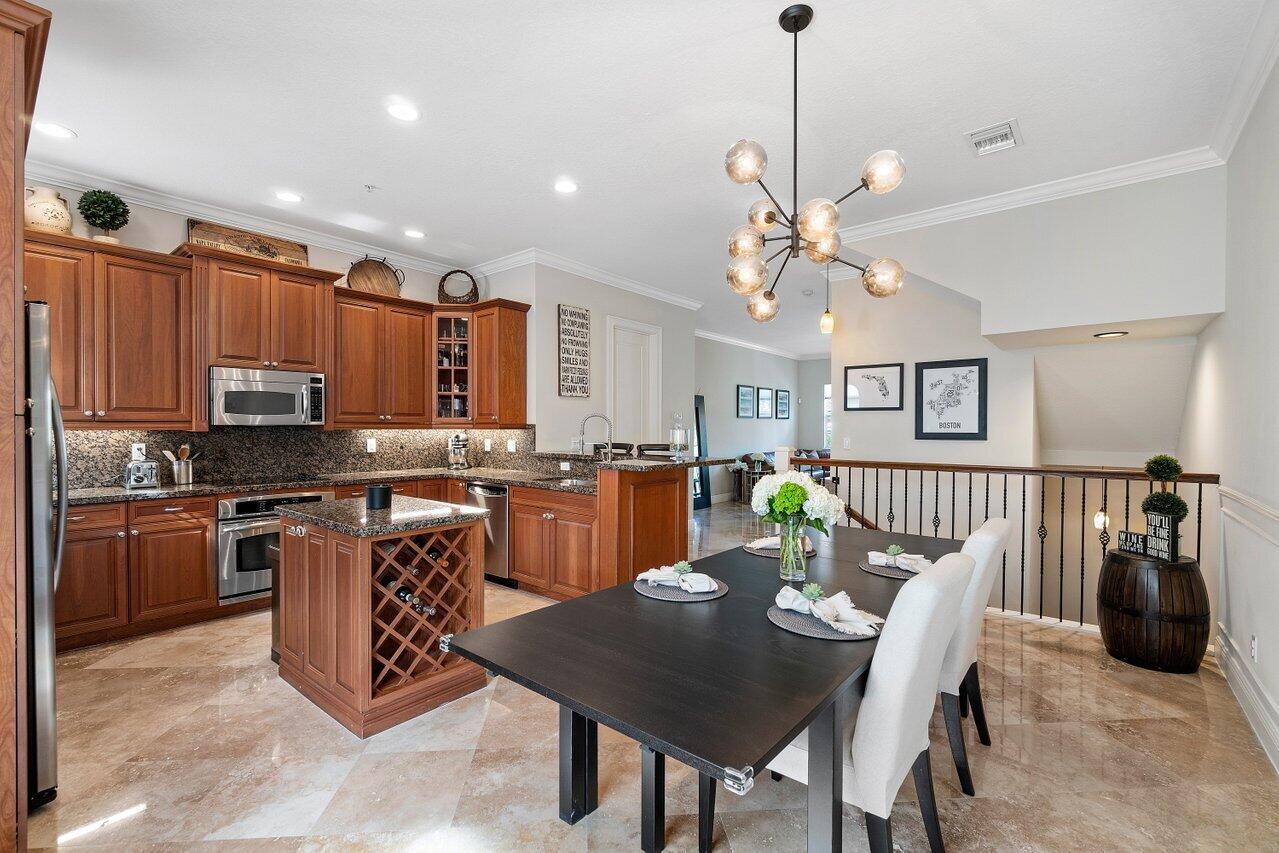 53 Via Floresta Drive Boca Raton, FL 33487 - Photo 6 of 30 53 Via Floresta, Boca Raton