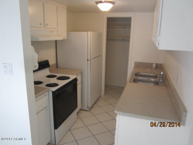 948 South Alma School Road, Unit 110 Mesa, AZ 85210 - Photo 6 of 13 IMG_8215