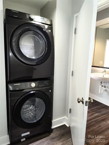 a view of washer and dryer in a utility room