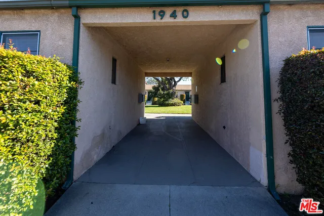 $1,900 | 1940 South Robertson Boulevard, Unit 9, Los Angeles, CA 90034