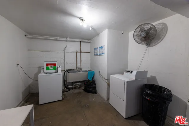 $1,900 | 1940 South Robertson Boulevard, Unit 9, Los Angeles, CA 90034