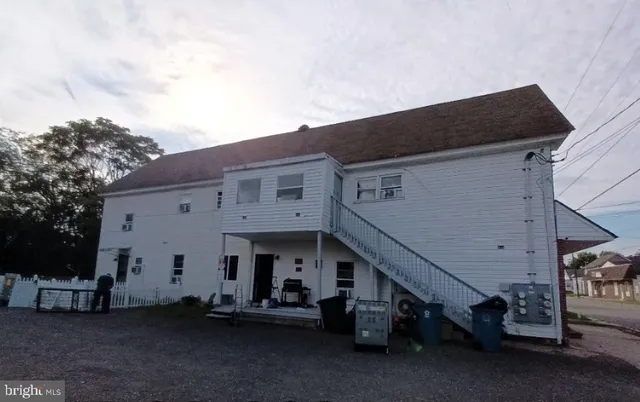 a view of a house with a garage