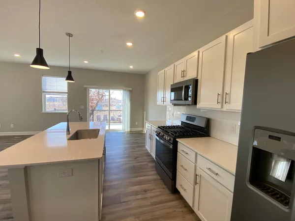 $3,625 | 9257 4th Street North, Lake Elmo, MN 55042
