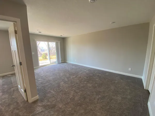 $3,625 | 9257 4th Street North, Lake Elmo, MN 55042