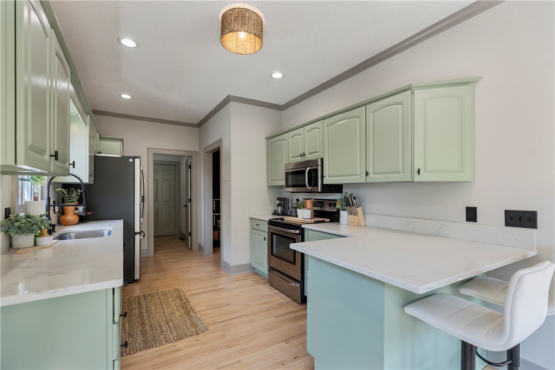 106 Engram Lane Anderson, SC 29621 - Photo 7 of 27 Kitchen