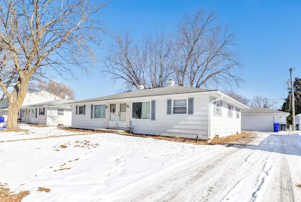 $319,900 | 708 North Fernmeadow Drive, Appleton, WI 54915