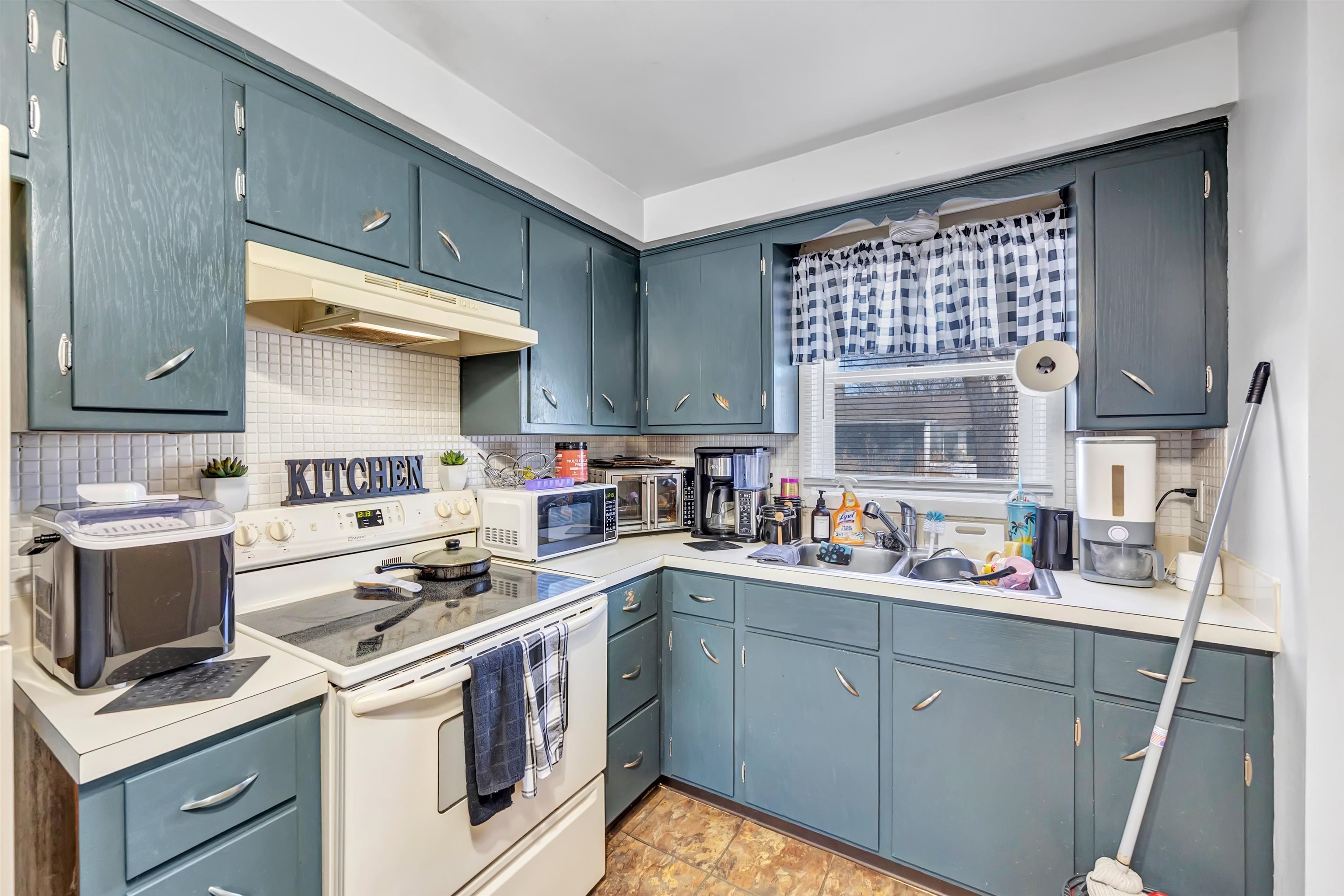 708 North Fernmeadow Drive Appleton, WI 54915 - Photo 16 of 25