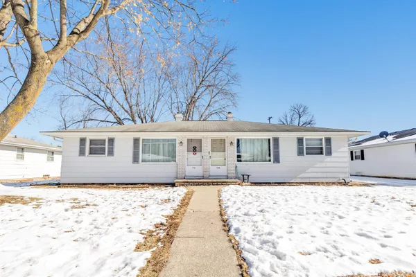 $319,900 | 708 North Fernmeadow Drive, Appleton, WI 54915