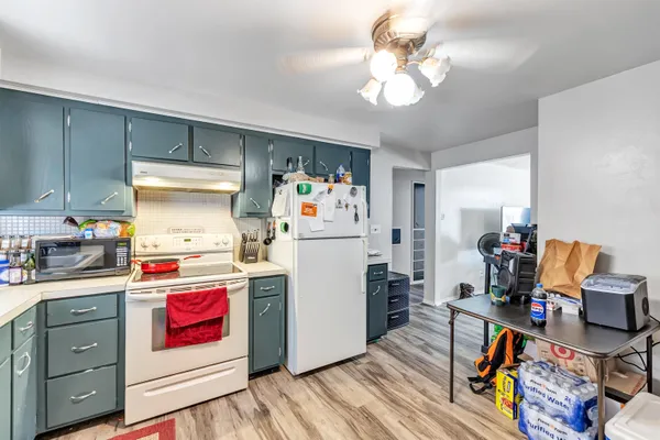 $319,900 | 708 North Fernmeadow Drive, Appleton, WI 54915