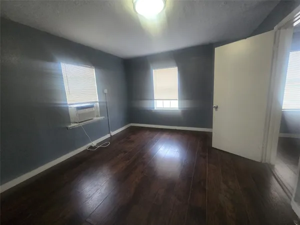 $900 | 4902 Farm To Market Road 1765, Unit G, Texas City, TX 77591