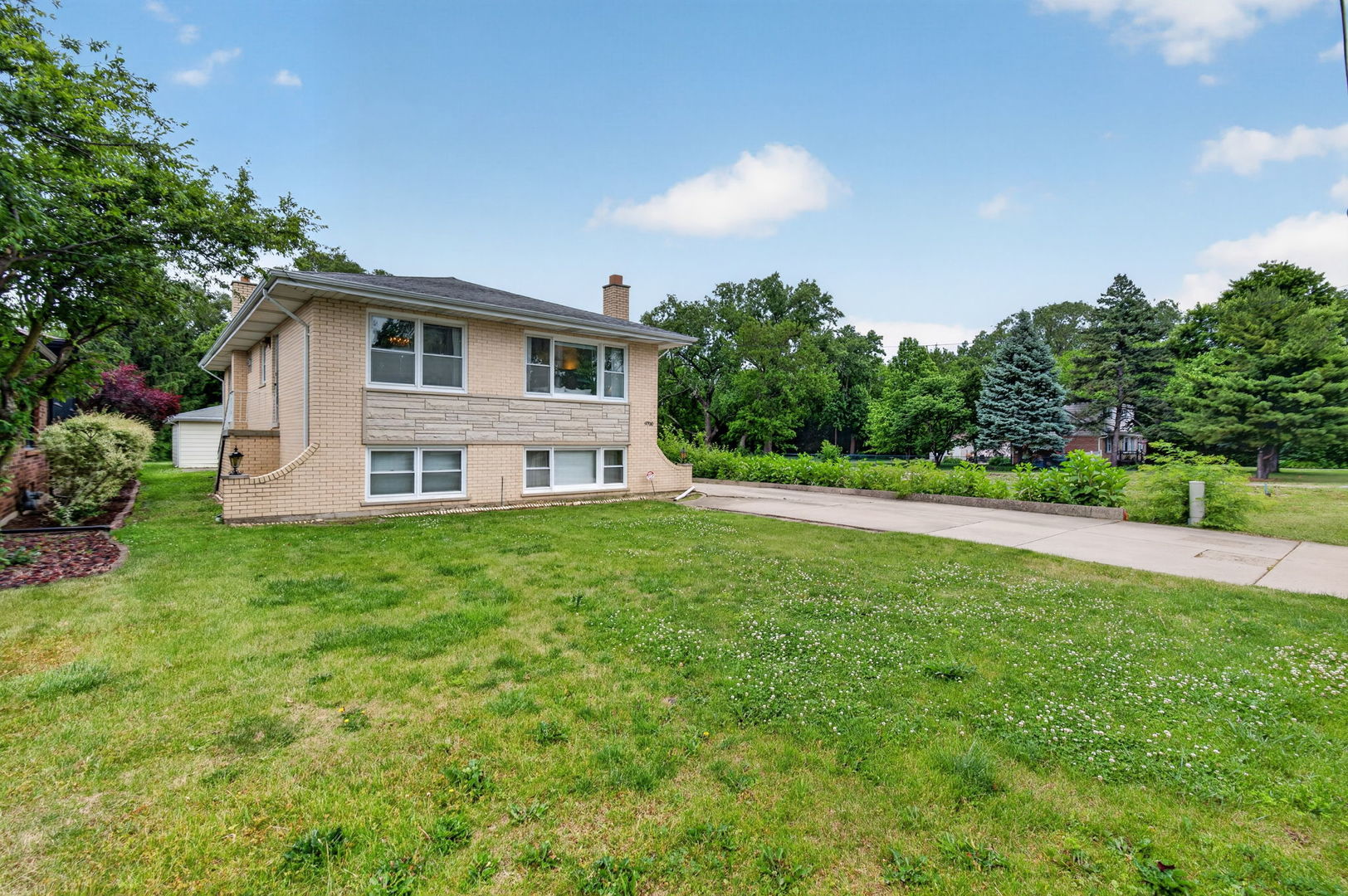 9700 West 58th Street Countryside, IL 60525 - Photo 4 of 57