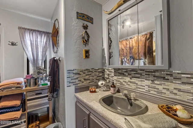 $339,900 | 8613 Reata Road, Winslow, AZ 86047