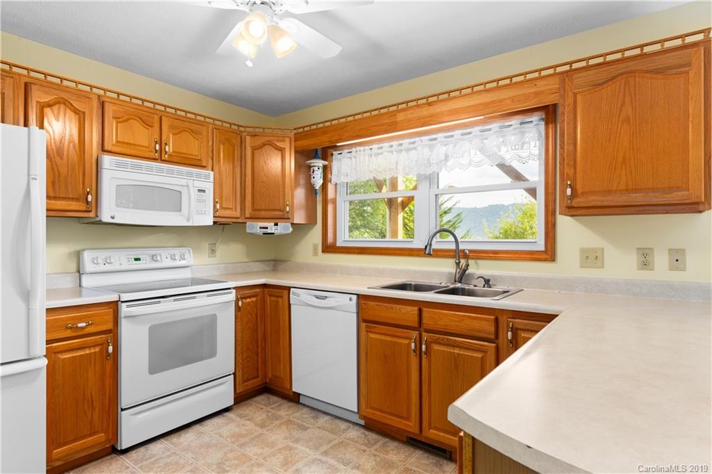 246 Violet Ridge Waynesville, NC 28785 - Photo 11 of 29 Gallery Image 11