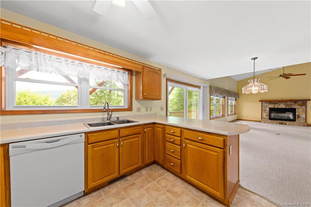 246 Violet Ridge Waynesville, NC 28785 - Photo 13 of 29 Gallery Image 13
