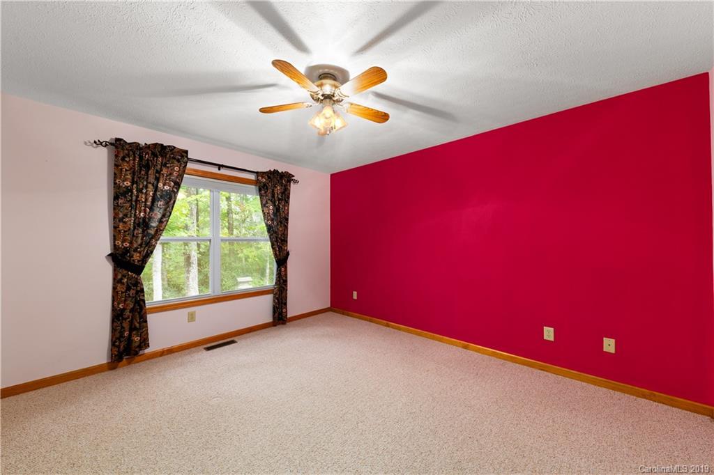 246 Violet Ridge Waynesville, NC 28785 - Photo 19 of 29 Gallery Image 19