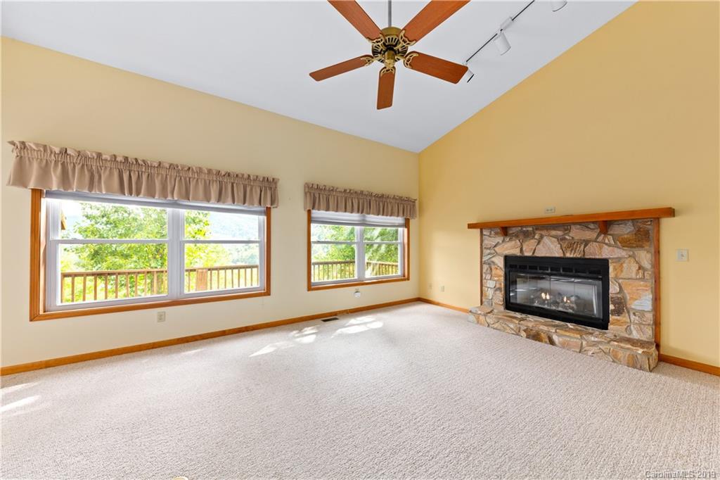 246 Violet Ridge Waynesville, NC 28785 - Photo 7 of 29 Gallery Image 7