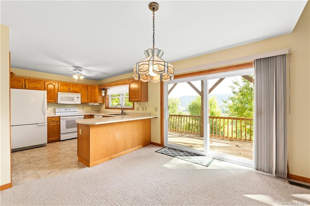 246 Violet Ridge Waynesville, NC 28785 - Photo 10 of 29 Gallery Image 10