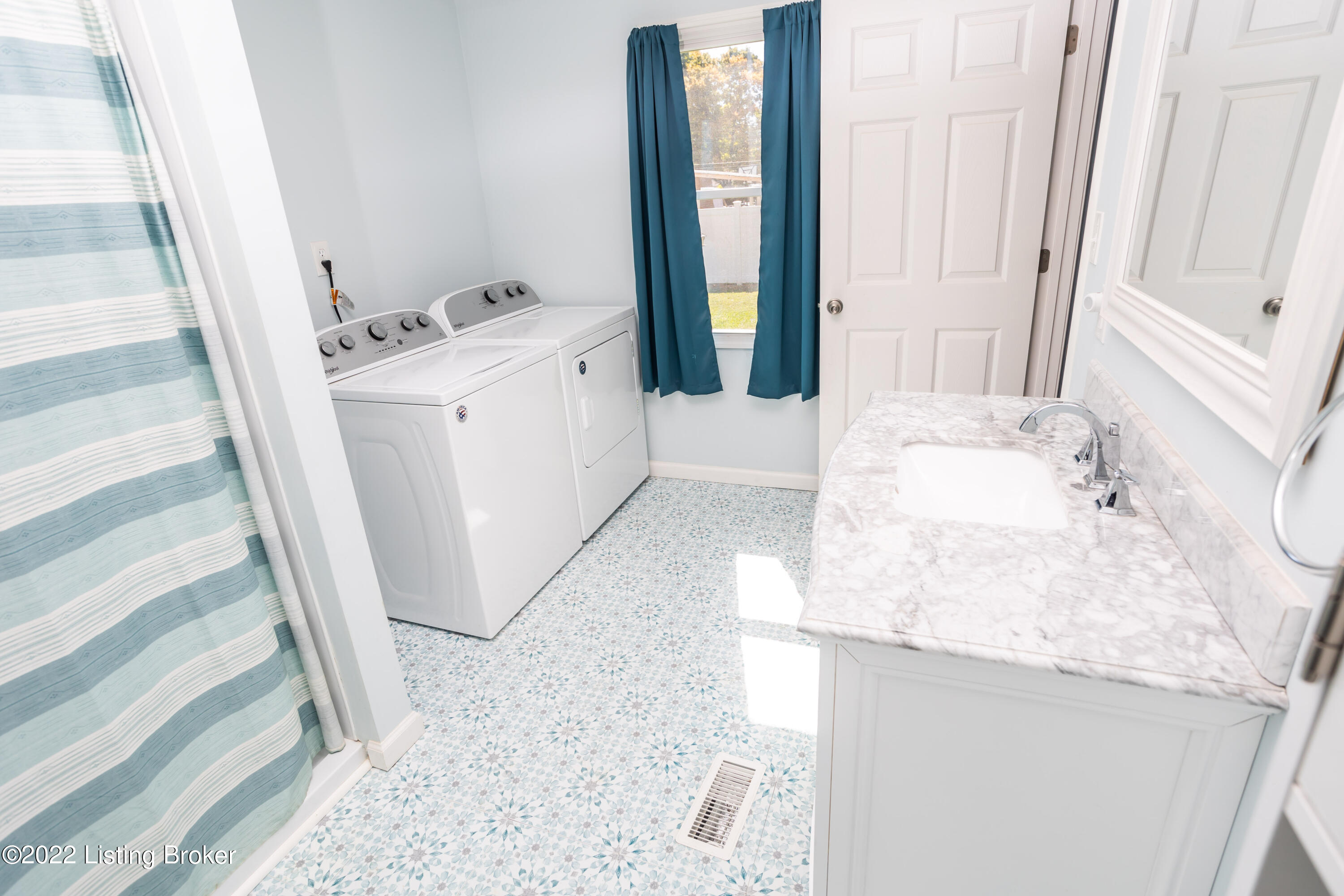 2806 Pioneer Road Louisville, KY 40216 - Photo 27 of 38 523A9770