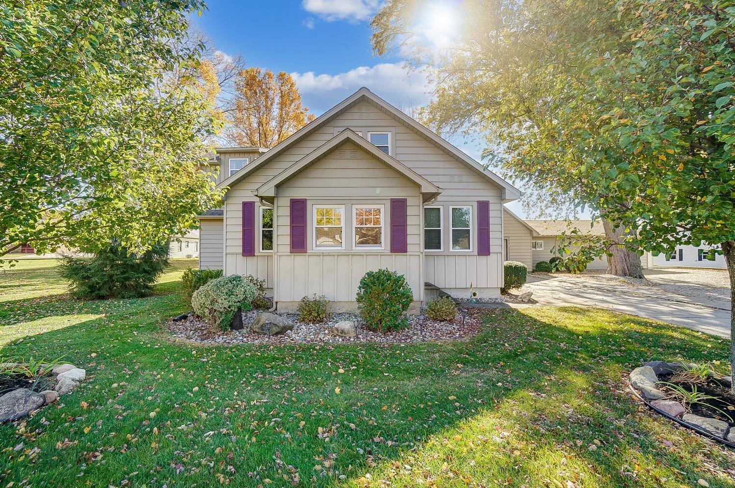 10306 Hosler Road Leo, IN 46765 - Photo 1 of 36