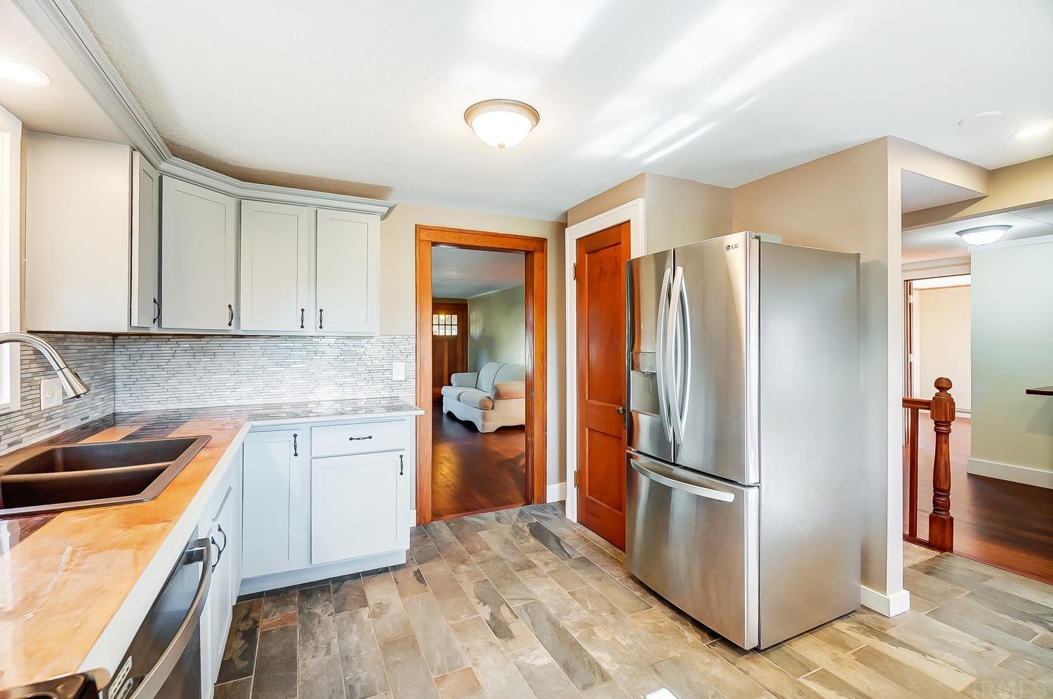 10306 Hosler Road Leo, IN 46765 - Photo 13 of 36