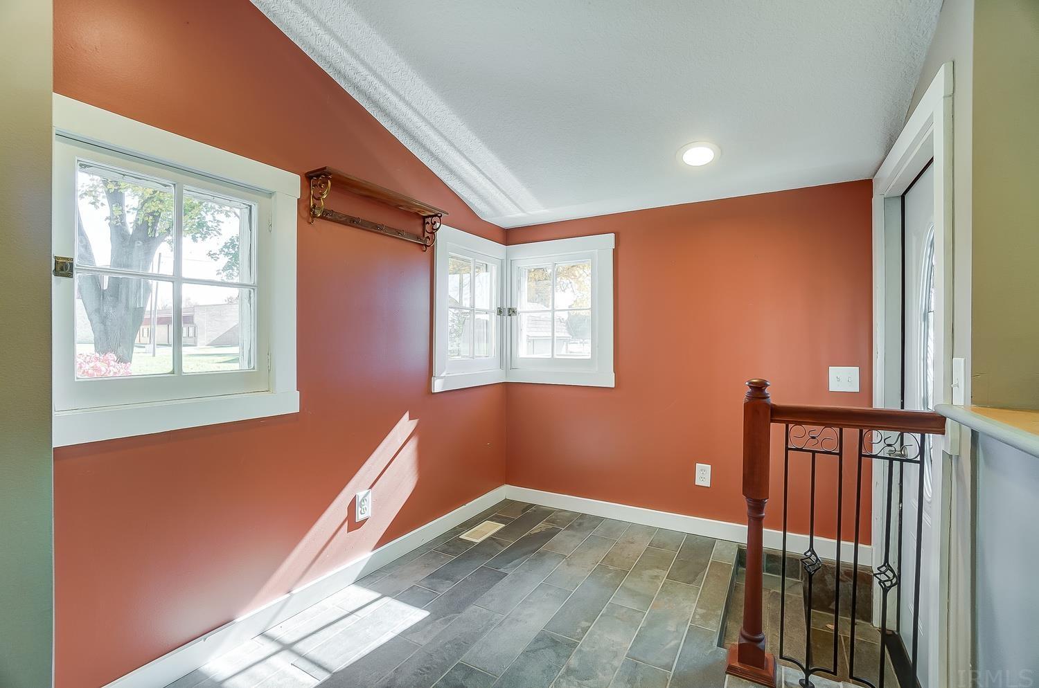 10306 Hosler Road Leo, IN 46765 - Photo 14 of 36