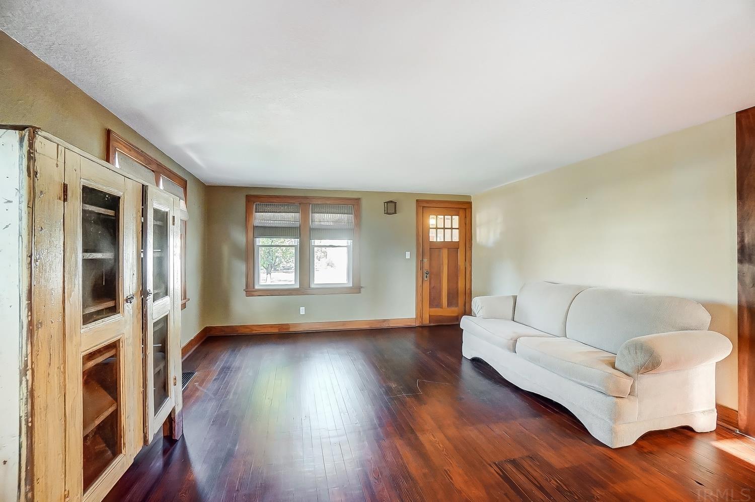 10306 Hosler Road Leo, IN 46765 - Photo 5 of 36