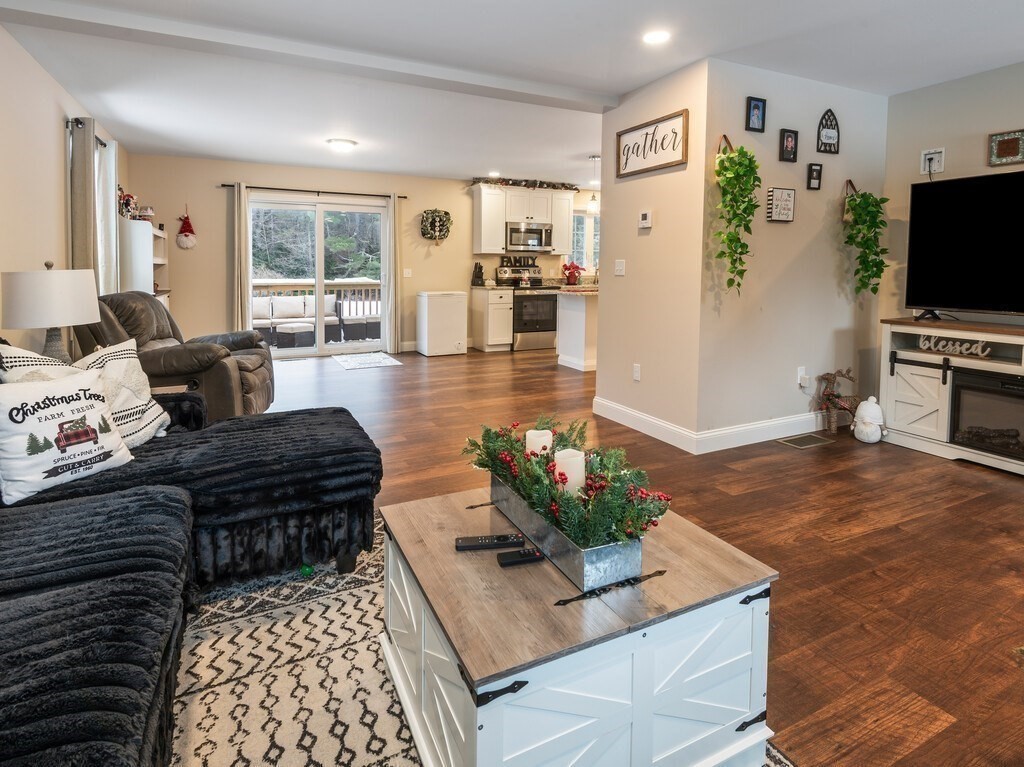46 Baldwinville State Road Winchendon, MA 01475 - Photo 14 of 37 a living room with furniture and a flat screen tv
