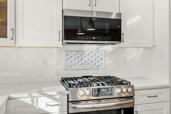 $589,900 | 93 Providence Street, Unit B, Mendon, MA 01756