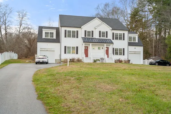 $589,900 | 93 Providence Street, Unit B, Mendon, MA 01756