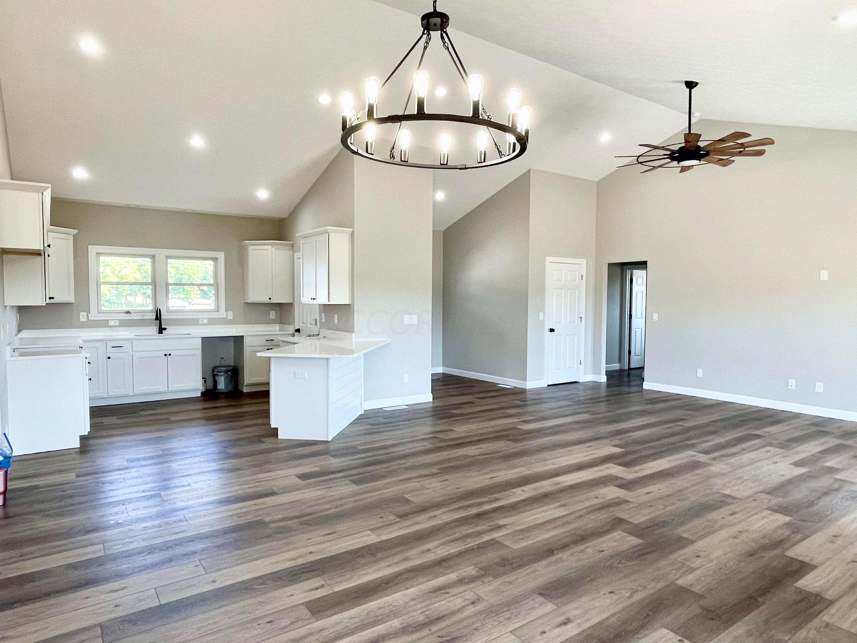 715 Colby Way Newark, OH 43055 - Photo 2 of 5 2