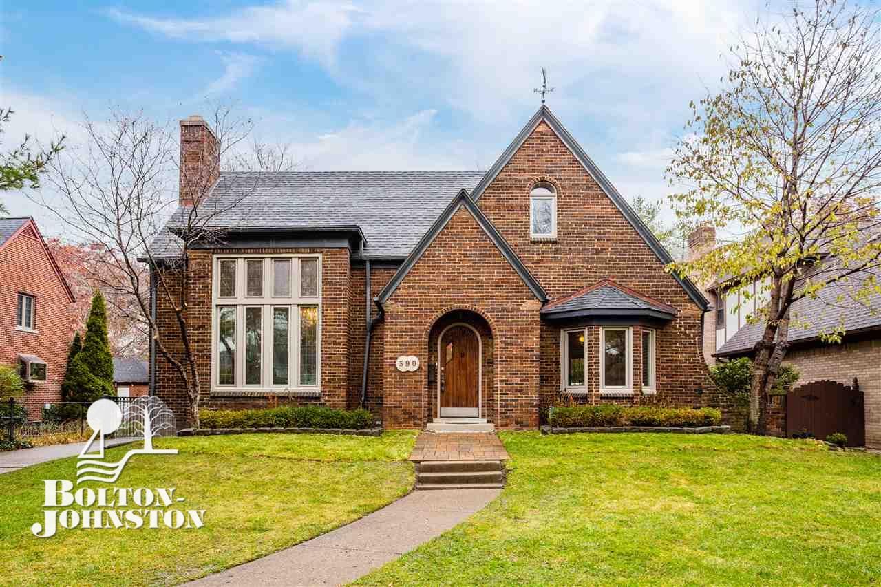 590 Barrington Road Grosse Pointe, MI 48230 - Photo 62 of 63 31365701-62.JPG