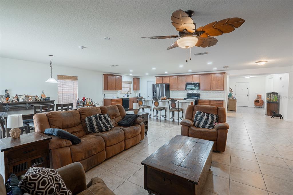11331 Brighton Knoll Loop Riverview, FL 33579 - Photo 8 of 62