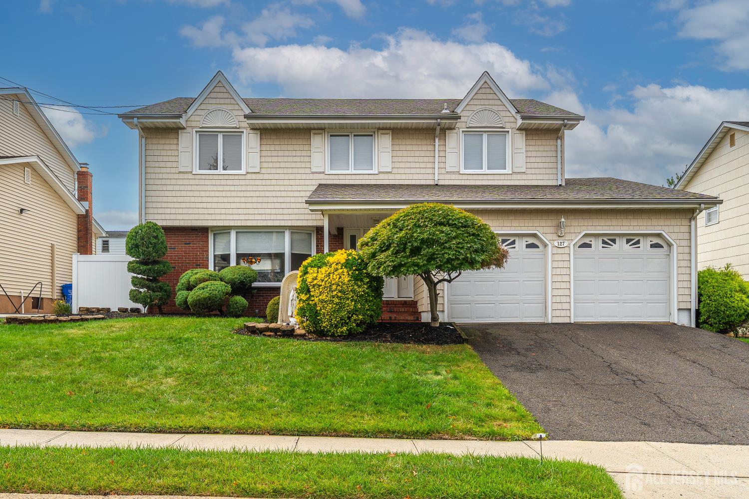 127 South Cliff Road Colonia, NJ 07067 - Photo 1 of 40