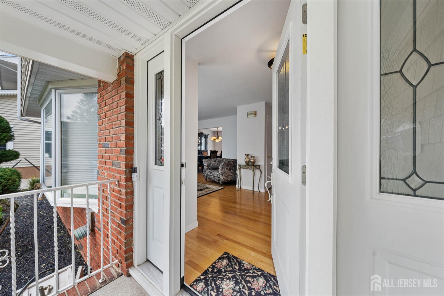 127 South Cliff Road Colonia, NJ 07067 - Photo 5 of 40