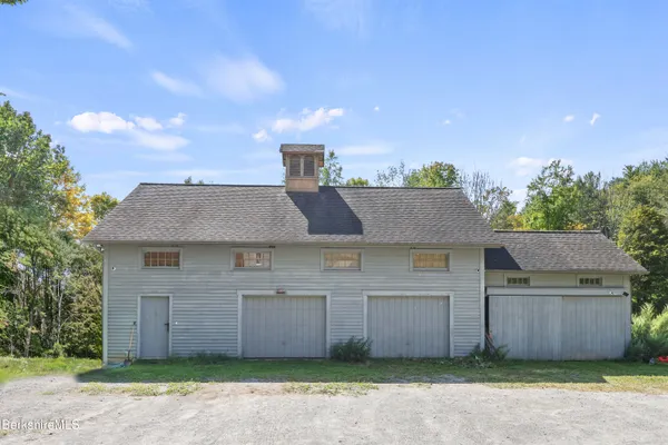 $1,100,000 | 276 Great Barrington Road, West Stockbridge, MA 01236