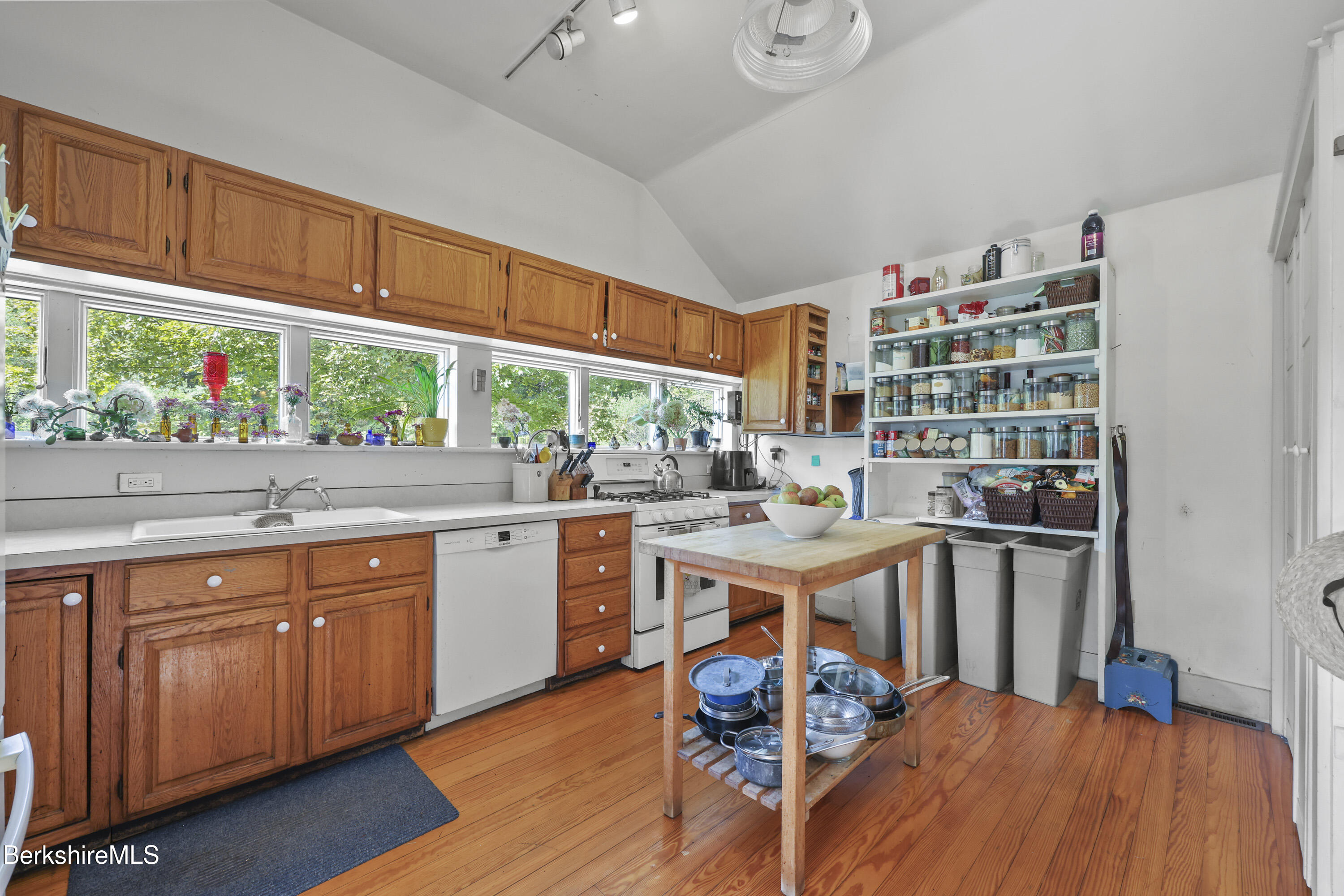276 Great Barrington Road West Stockbridge, MA 01236 - Photo 6 of 73 70 Kitchen