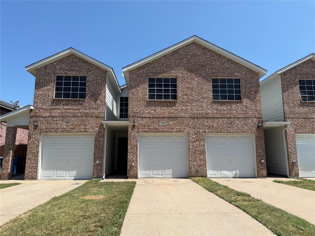 4029 Preferred Place Dallas, TX 75237 - Photo 1 of 29