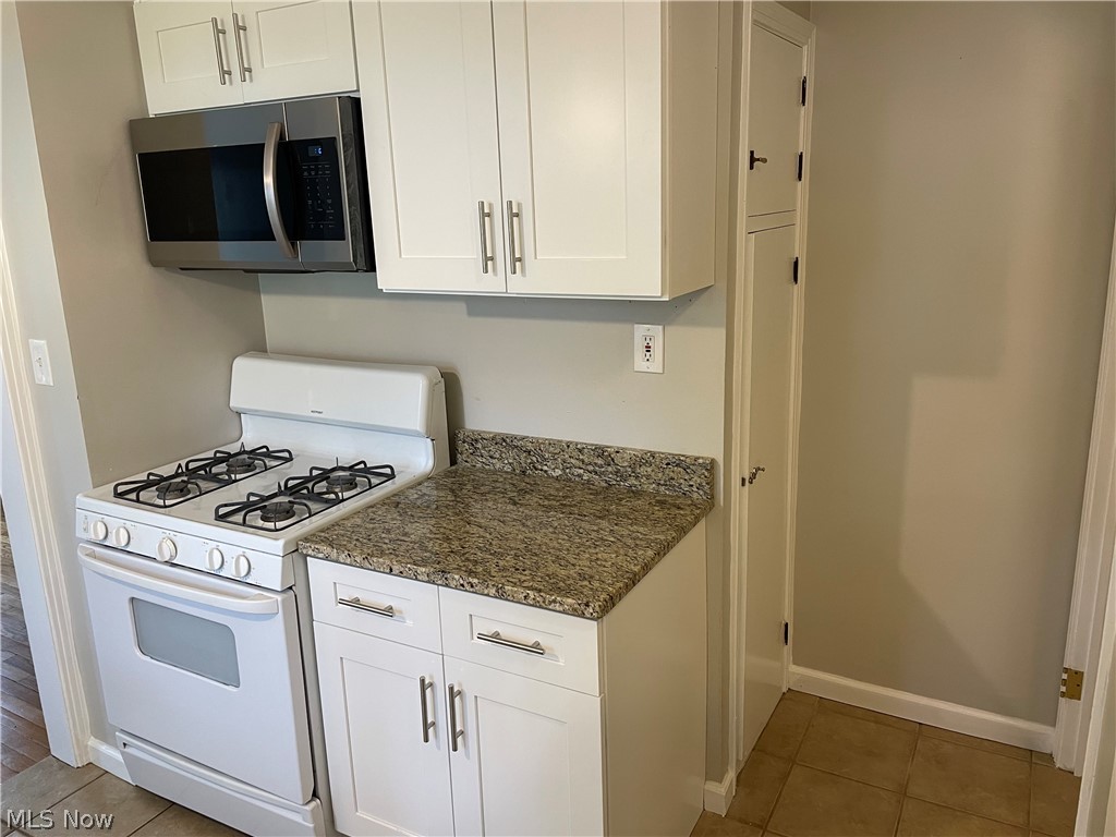 1292 Croyden Road Lyndhurst, OH 44124 - Photo 13 of 26