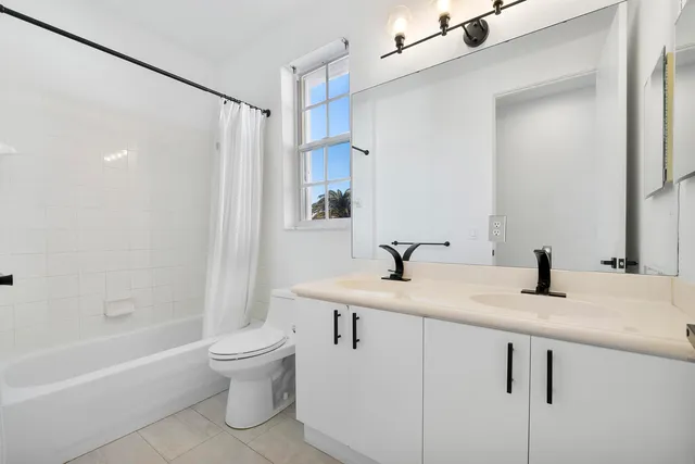 $1,299,000 | 5081 Northwest 120th Avenue, Coral Springs, FL 33076