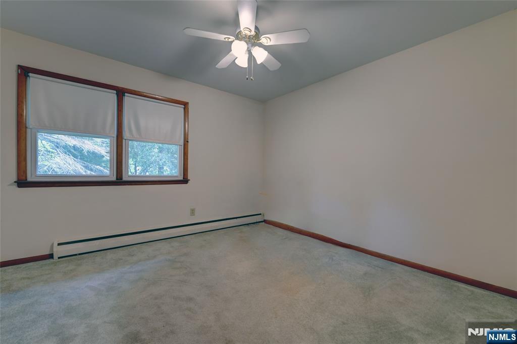 34 Knoll Road Wayne, NJ 07470 - Photo 28 of 50