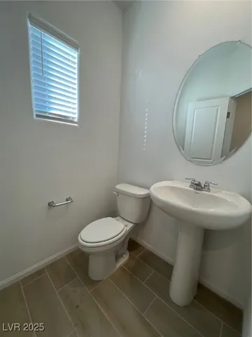 $2,450 | 7470 South Pioneer Way, Las Vegas, NV 89113