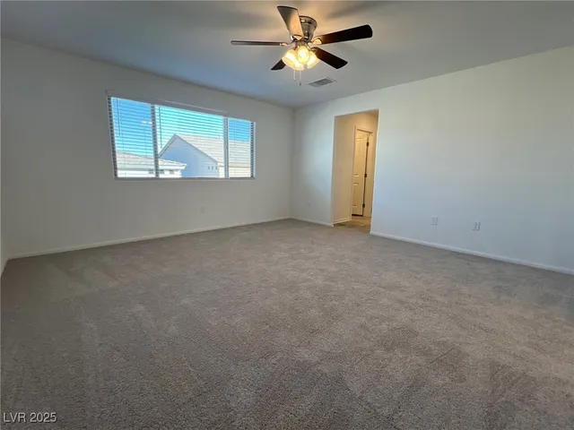 $2,450 | 7470 South Pioneer Way, Las Vegas, NV 89113