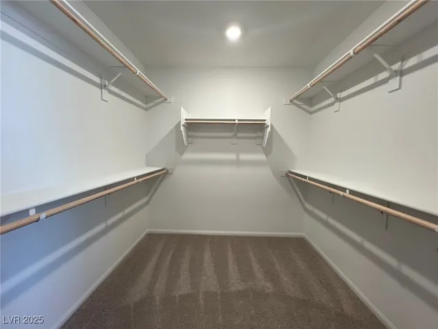 $2,450 | 7470 South Pioneer Way, Las Vegas, NV 89113