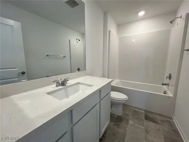 $2,450 | 7470 South Pioneer Way, Las Vegas, NV 89113