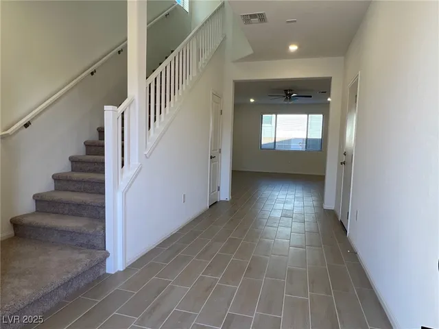 $2,450 | 7470 South Pioneer Way, Las Vegas, NV 89113
