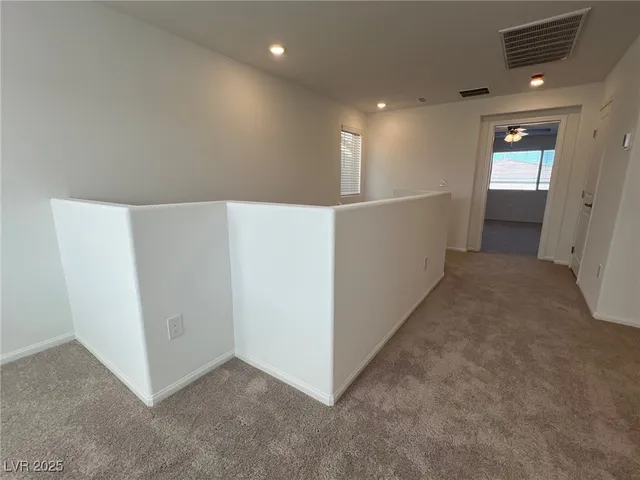 $2,450 | 7470 South Pioneer Way, Las Vegas, NV 89113