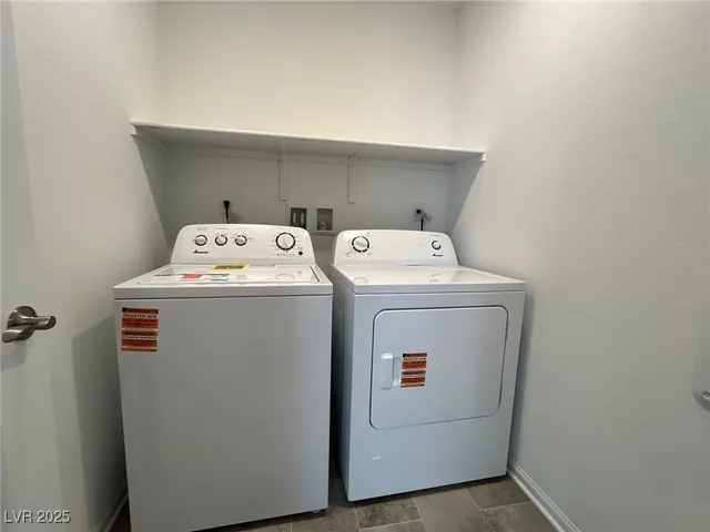 $2,450 | 7470 South Pioneer Way, Las Vegas, NV 89113