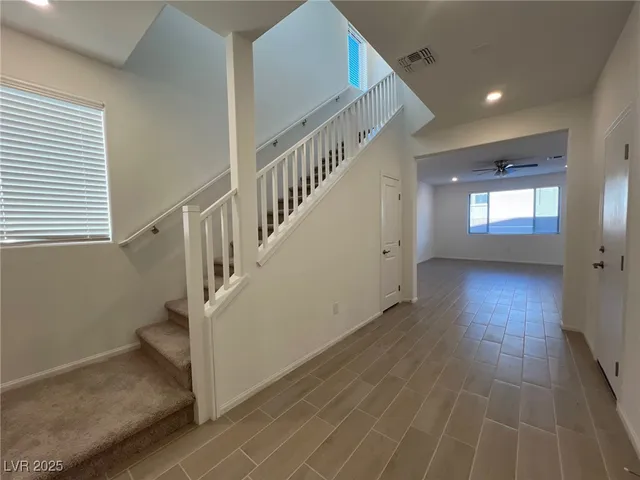$2,450 | 7470 South Pioneer Way, Las Vegas, NV 89113