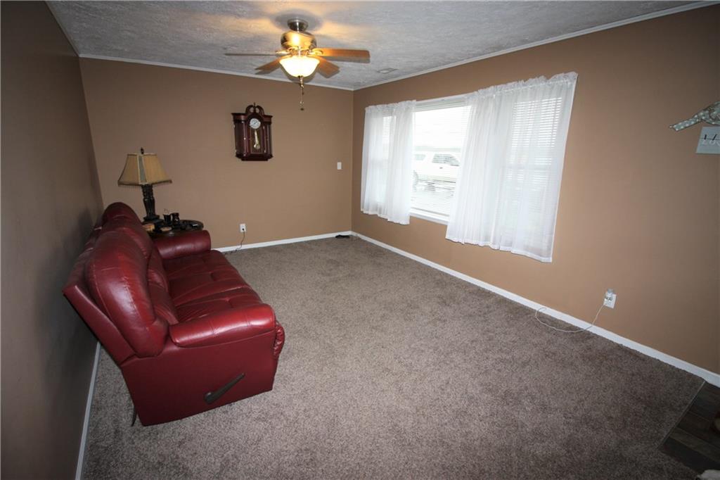 9862 South Jonesville Road Columbus, IN 47201 - Photo 3 of 17 Gallery Image 3
