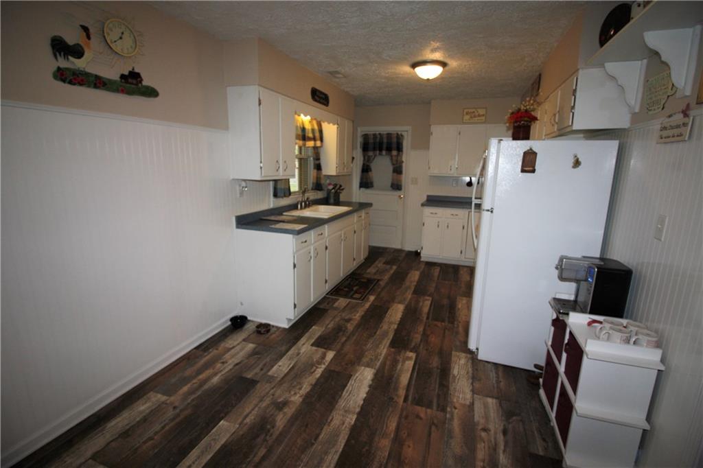9862 South Jonesville Road Columbus, IN 47201 - Photo 4 of 17 Gallery Image 4